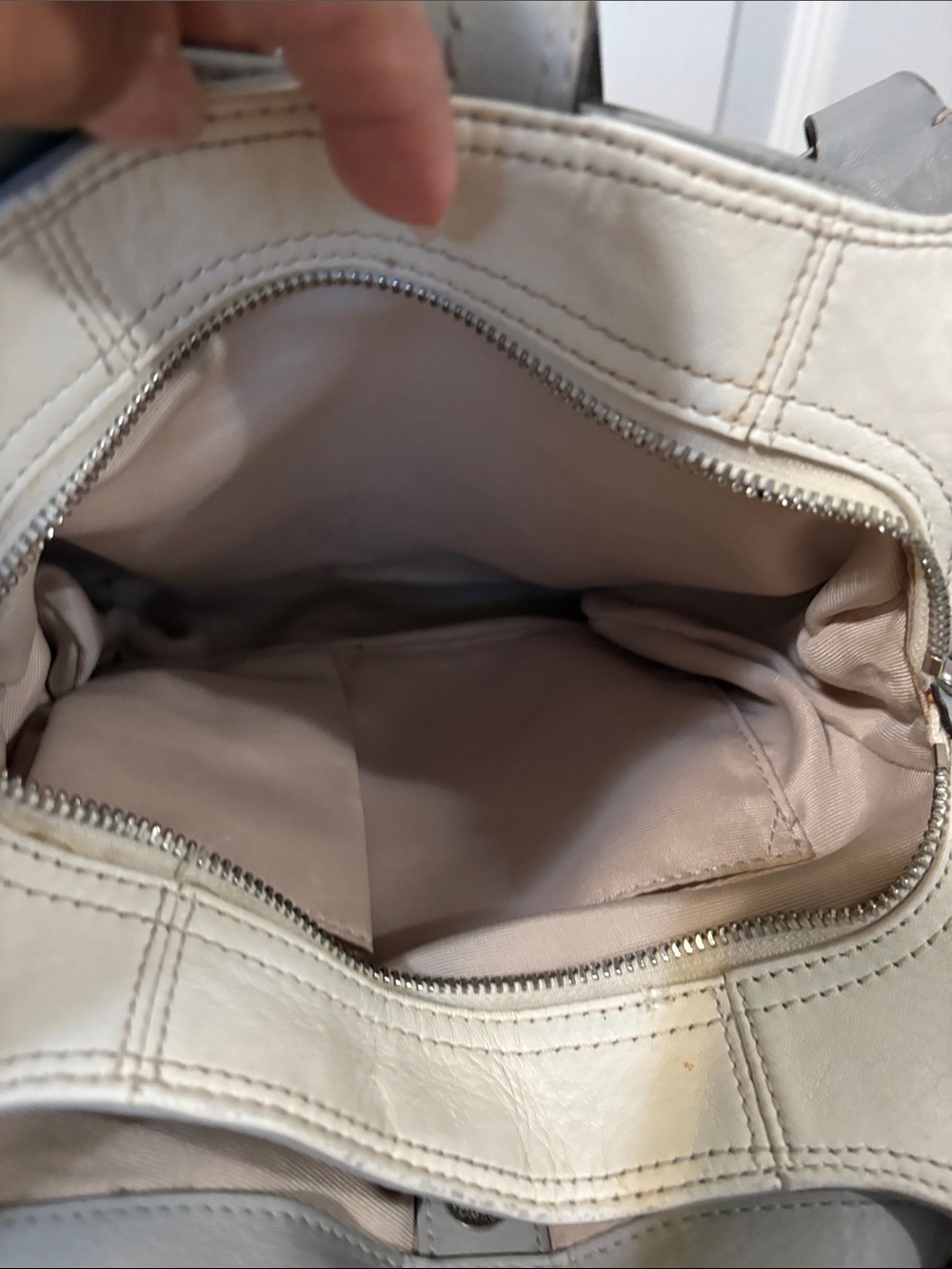 Coach SoHo Lynn Hobo Bag - Picture 10 of 15
